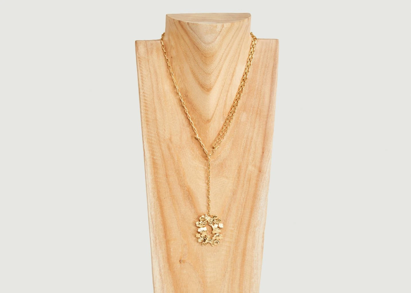 Medecine Douce Gold Windsor Maxi Pendant 4 Medecine Douce Gold Windsor Maxi Pendant